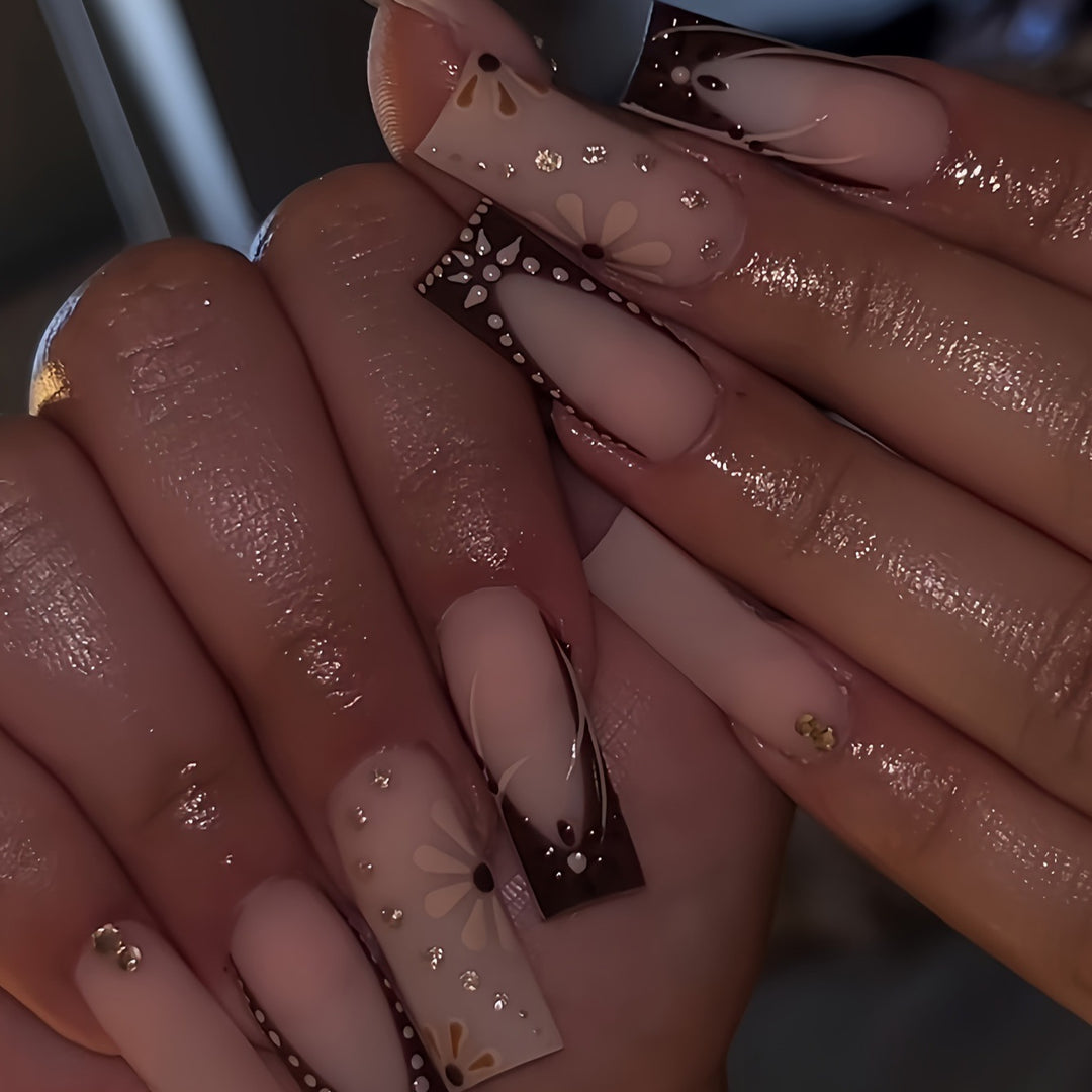 Detailed Floral Art Press-On Nails Kalsten