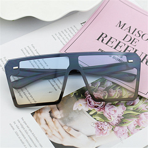 Women’s Fashion Rectangular Sunglasses in Urban Design Kalsten