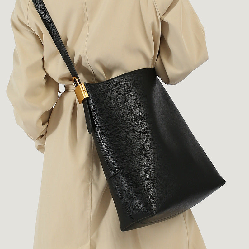 Chic Textured Hobo Handbag