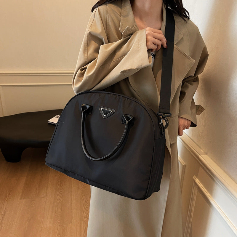 Elegant Structured Handbag Kalsten