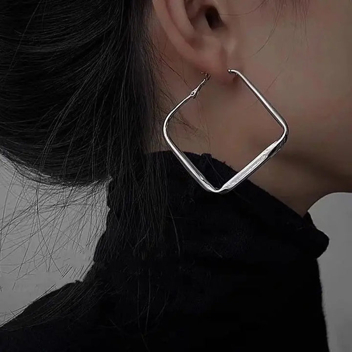 Fashionable Geometric Hoop Earrings Made of High-Quality Metal Kalsten