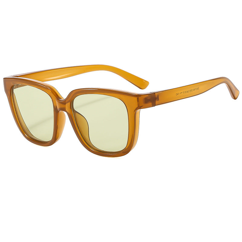 Women's sunglasses in a modern, square design with polarized lenses Kalsten