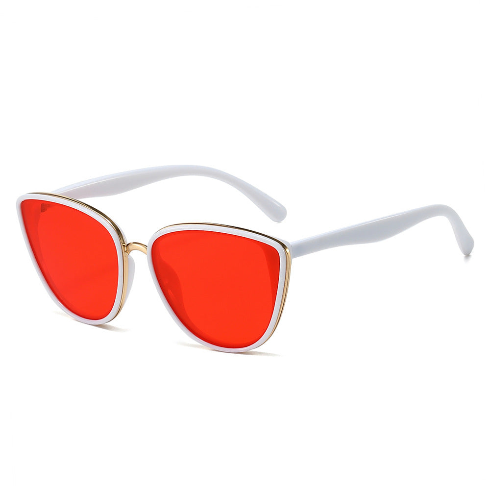 Fashion-Forward Triangular Frame Sunglasses Kalsten