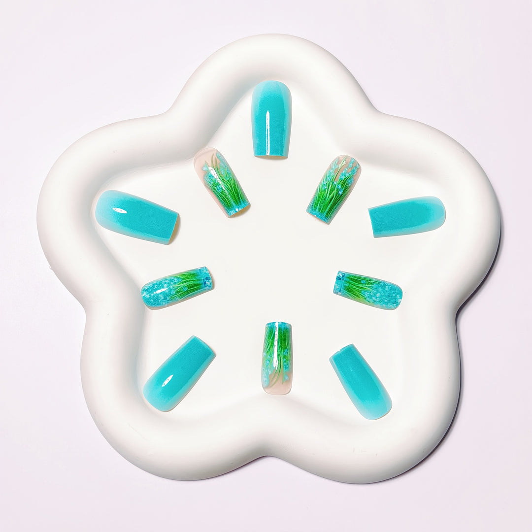 Artistic 3D Floral Nail Art Kalsten