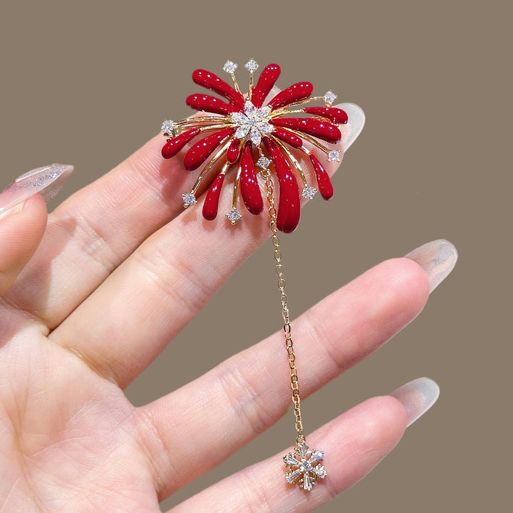 Sparkling flower brooch with chain pendant Kalsten