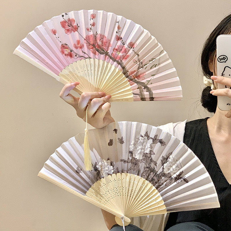 Hand fan with floral design Kalsten