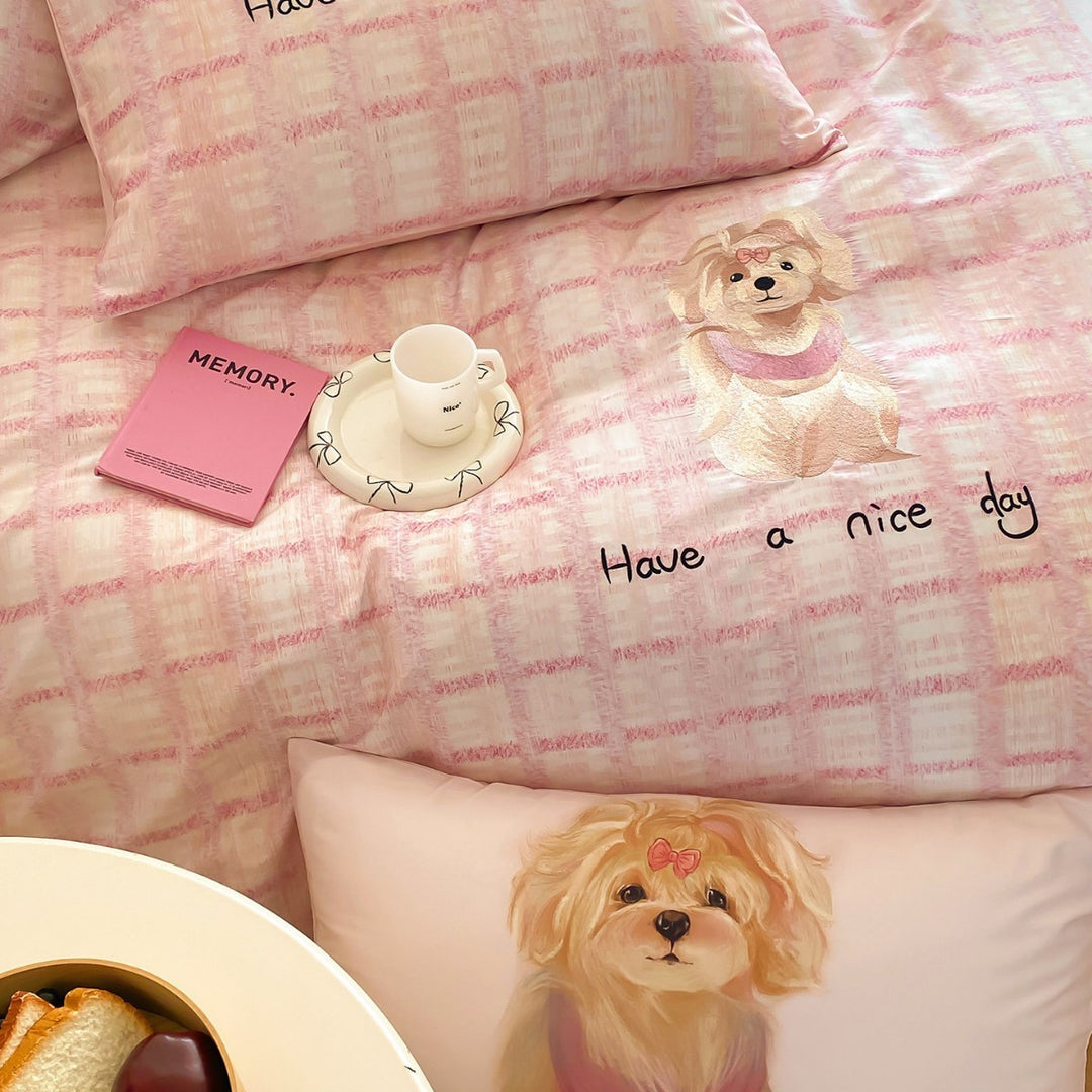 Cotton satin bedding set with check pattern and drawn dog motif