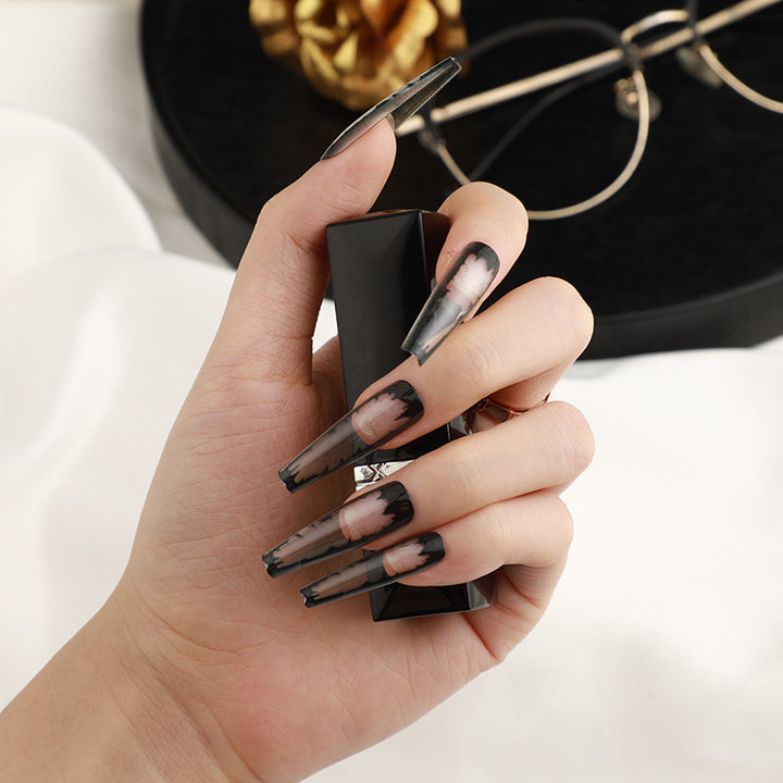 Artificial nails in elegant design Kalsten