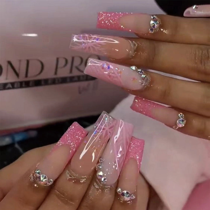 Artful nail art with floral 3D design Kalsten