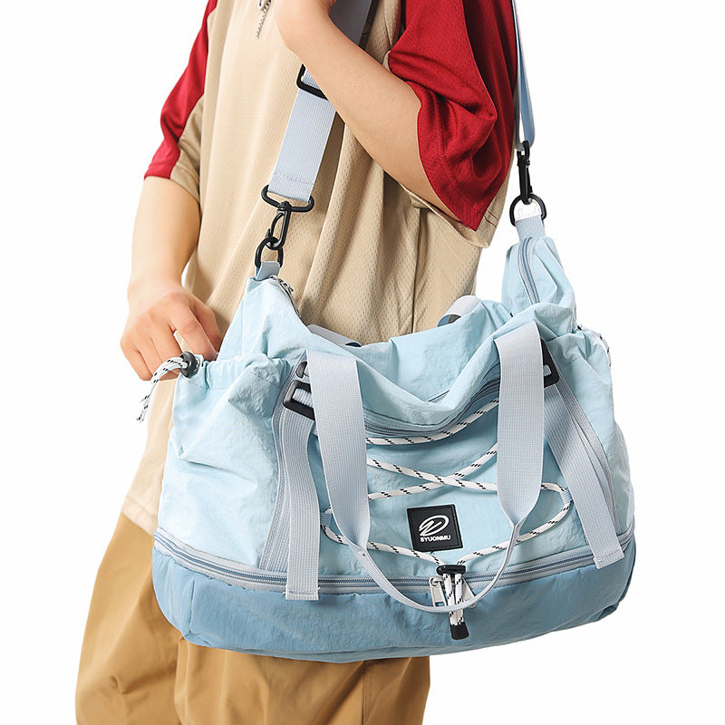 Sporty Lightweight Travel Duffle Bag Kalsten