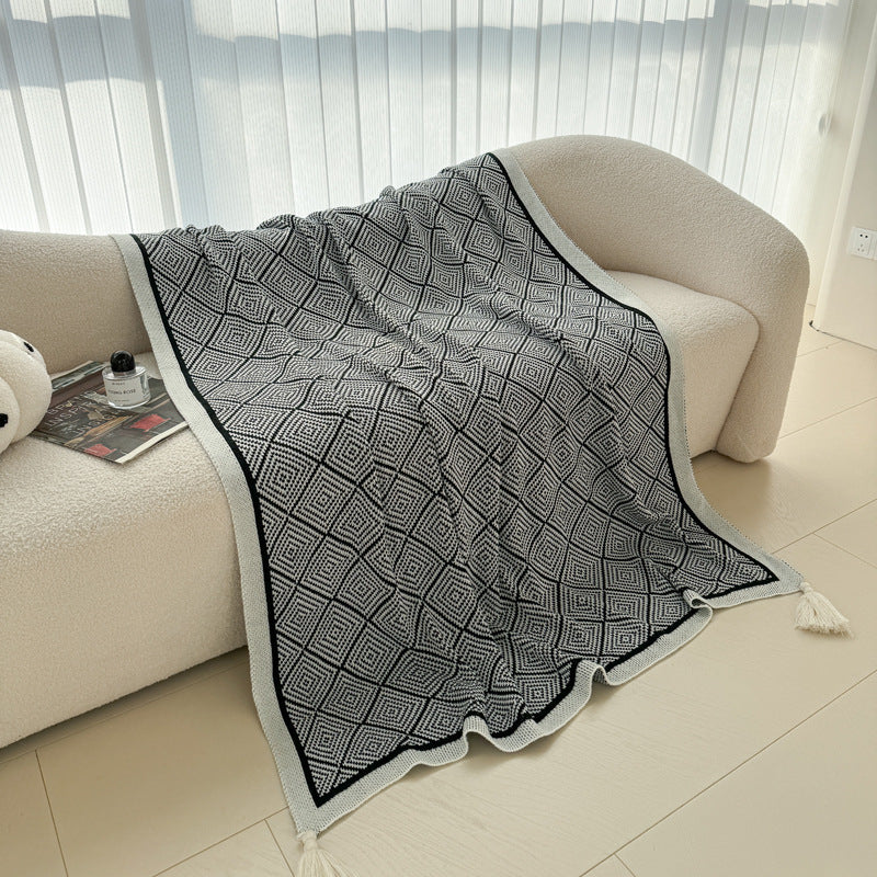 Geometric Patterned Throw Blanket
