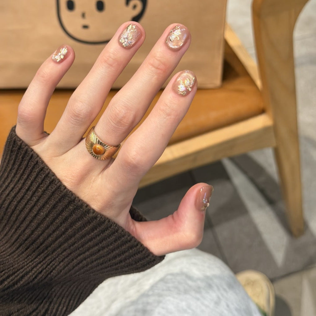 Elegant Floral Design Press-On Nail Set