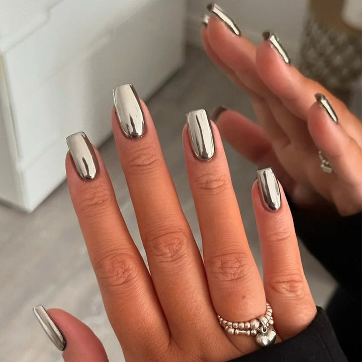 Elegant Metallic Press-On Nails Kalsten