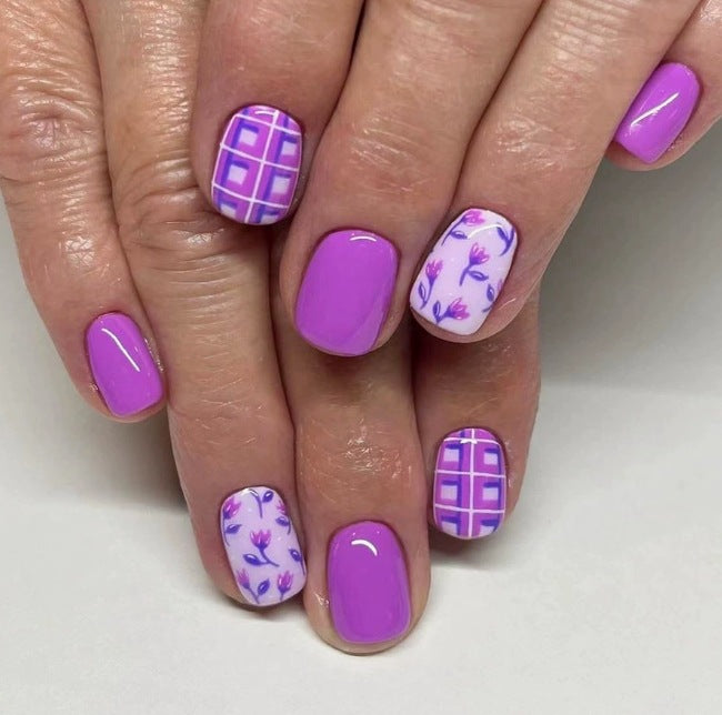 Decorative Floral Nail Art Set Kalsten