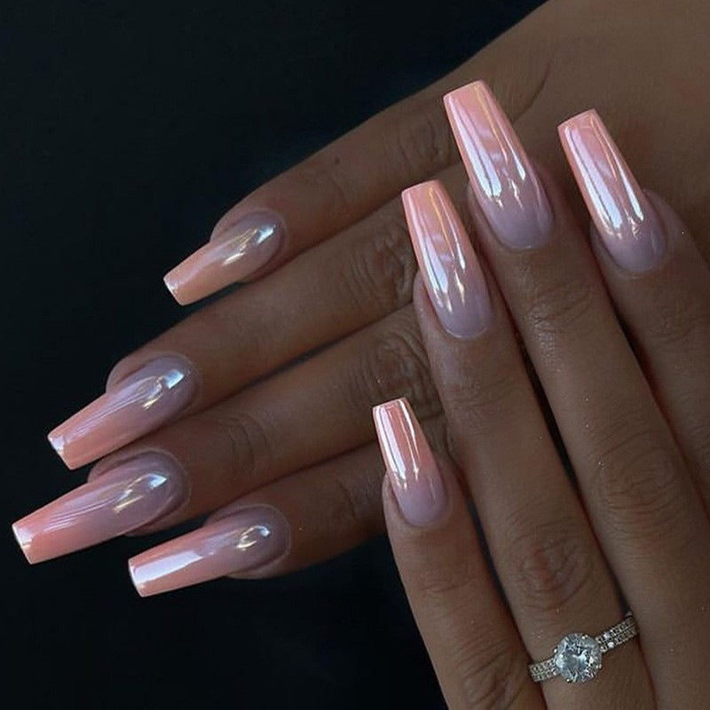 Artificial nail set with elegant high-gloss ombre design and sparkling accents Kalsten