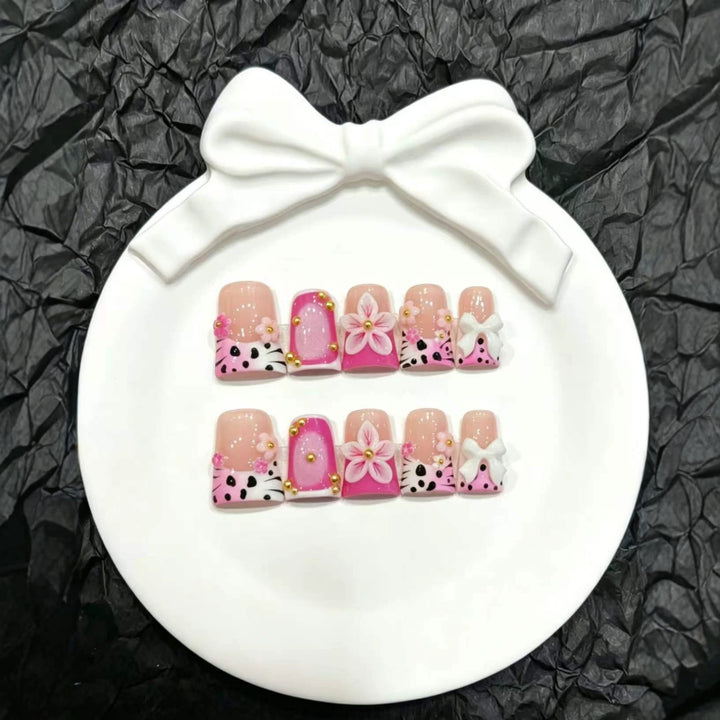 Artistic Floral-Themed Press-On Nail Art Set