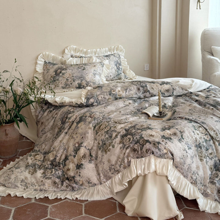 Romantic satin bedding set with floral jacquard look and gathered ruffle