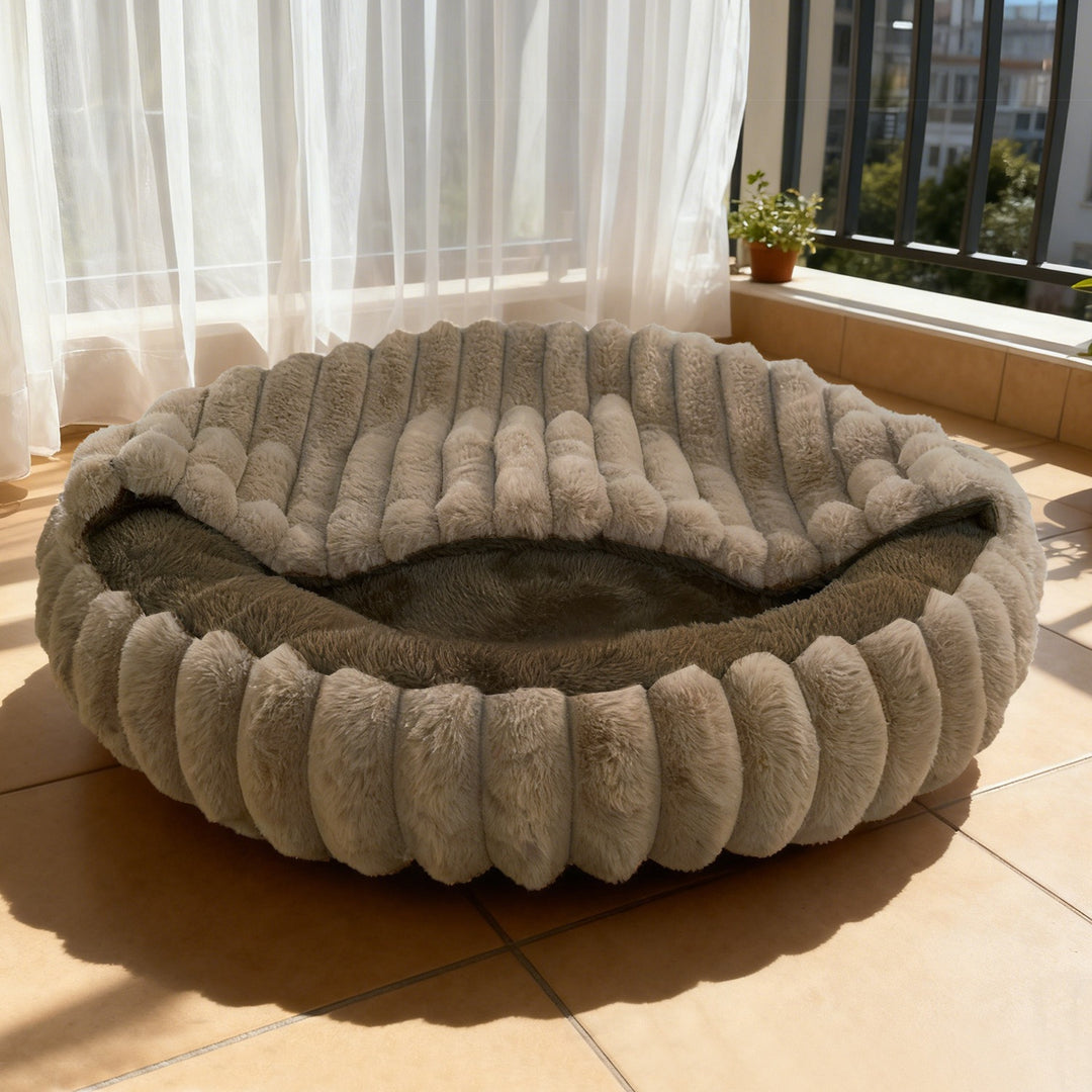 Ladies Cozy and Round Pet Bed with High Edge Kalsten