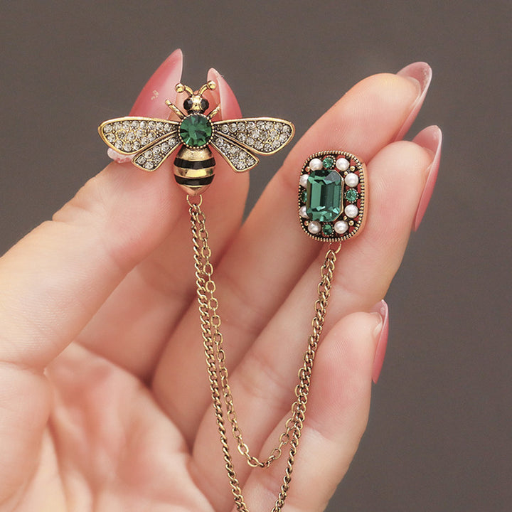 Elegant Bee-Inspired Brooch Kalsten