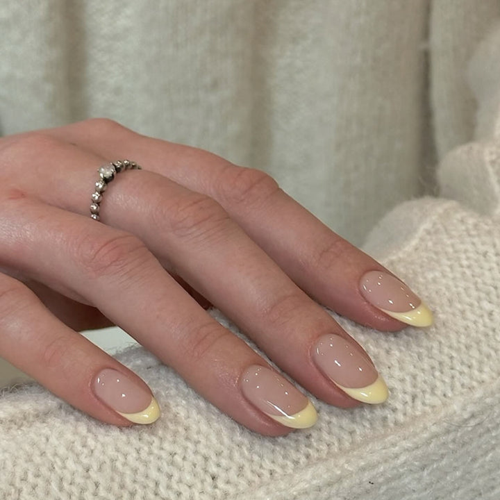Elegant Nail Art with Gradient and Shine Kalsten