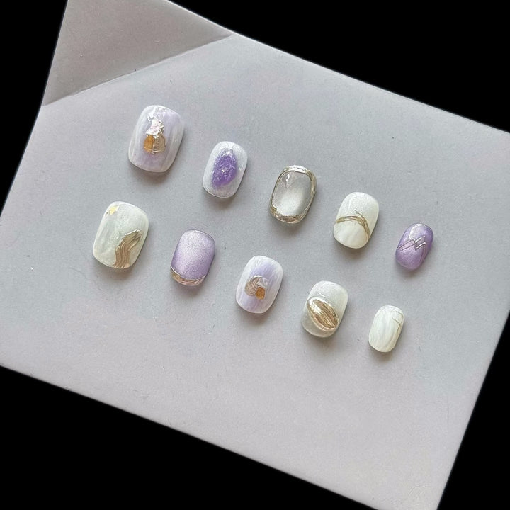 Artistic Press-On Nail Set with Elegant Geometric Accents