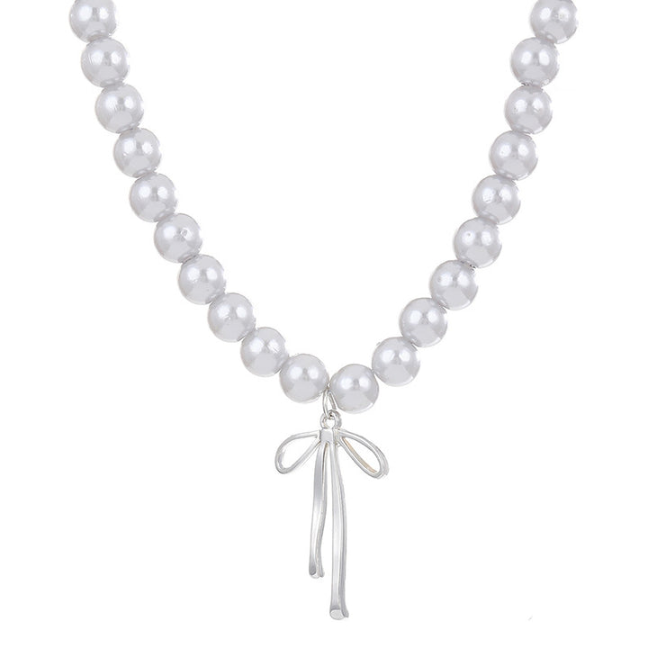 Delicate pearl necklace Kalsten