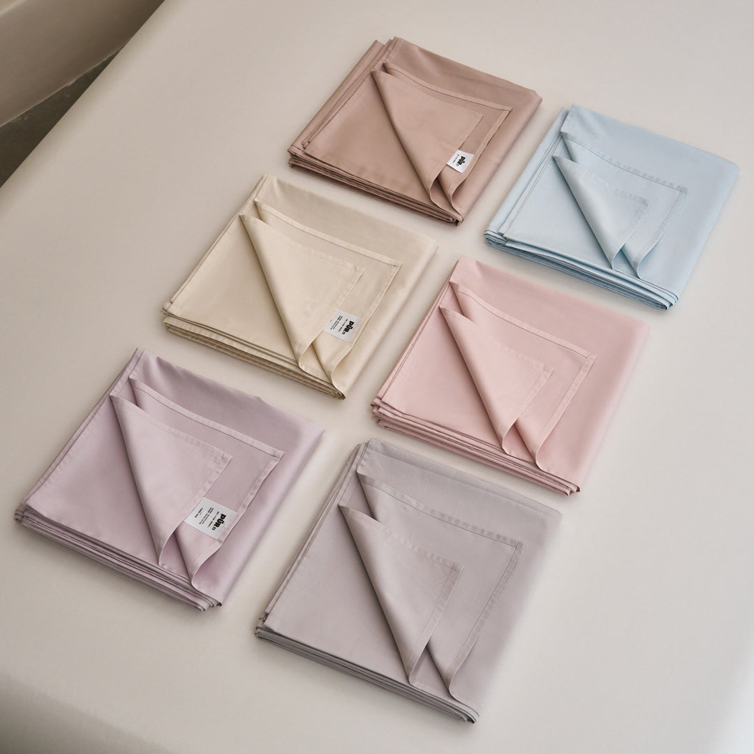 Premium cotton satin bedding set with hotel closure and extra soft fitted sheet