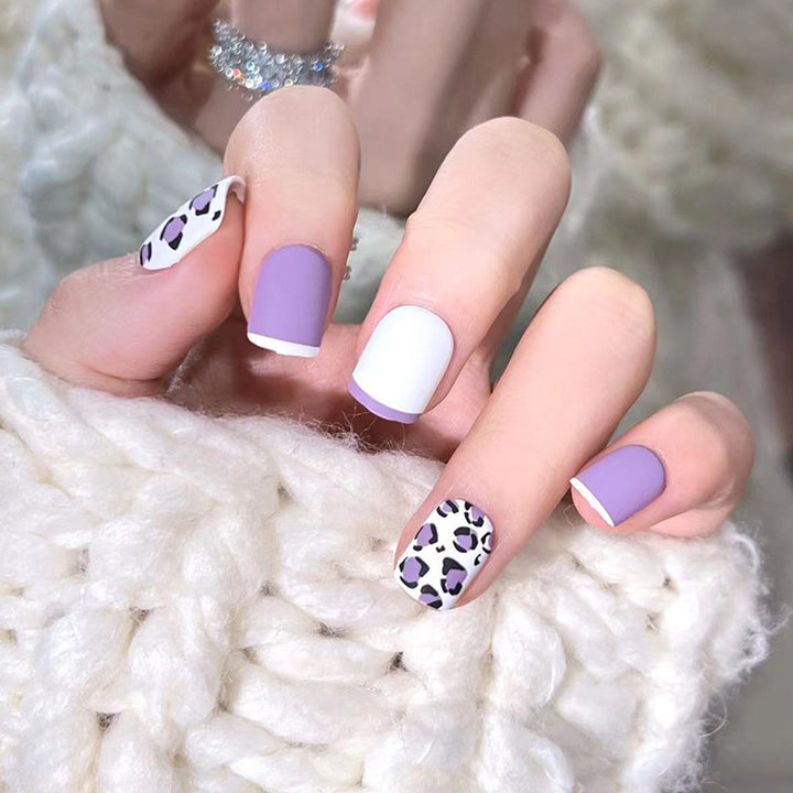 Glamorous nail art with elegant leopard patterns and gradient Kalsten
