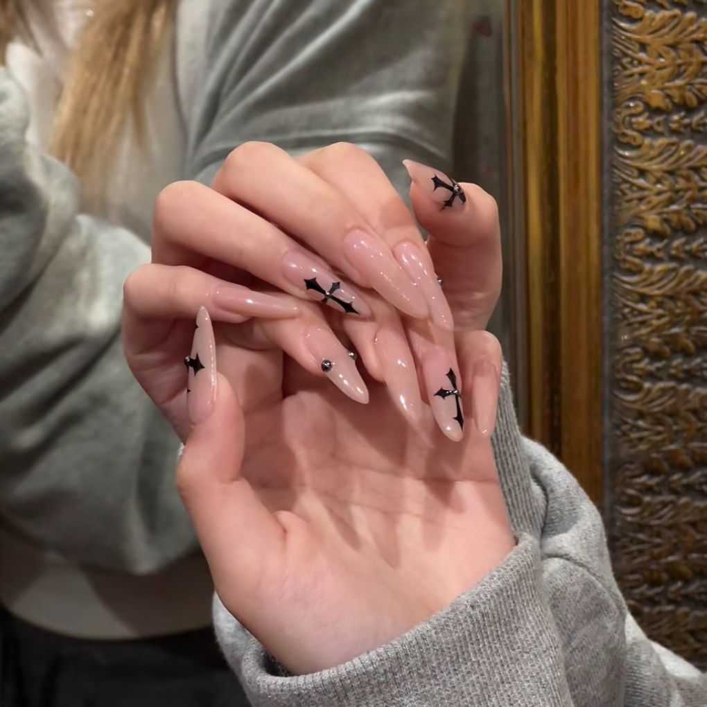 Stylish and Elegant Nail Extensions