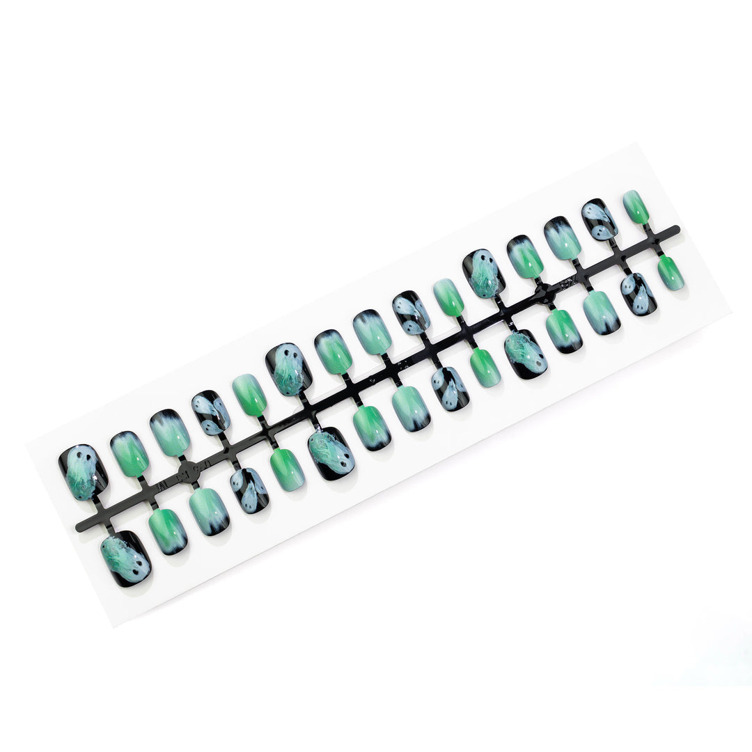 Ghostly Glow Press-On Nail Art Set Kalsten