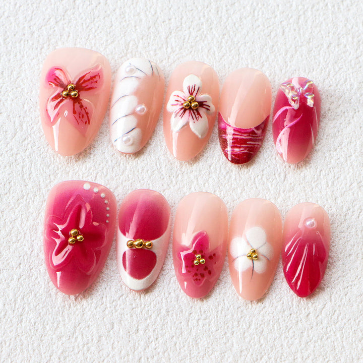 Floral Patterned Press-On Nail Art Kit
