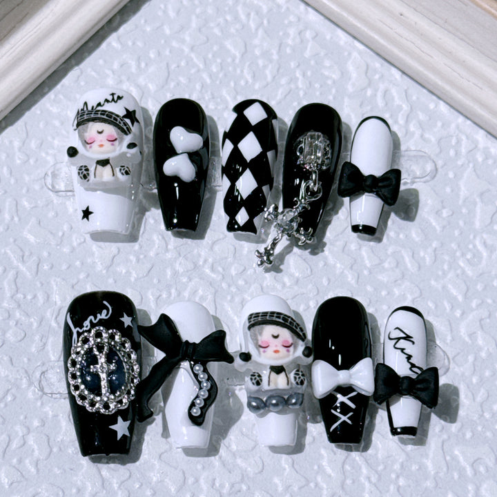 Elegant Character-Themed Decorative Press-On Nails