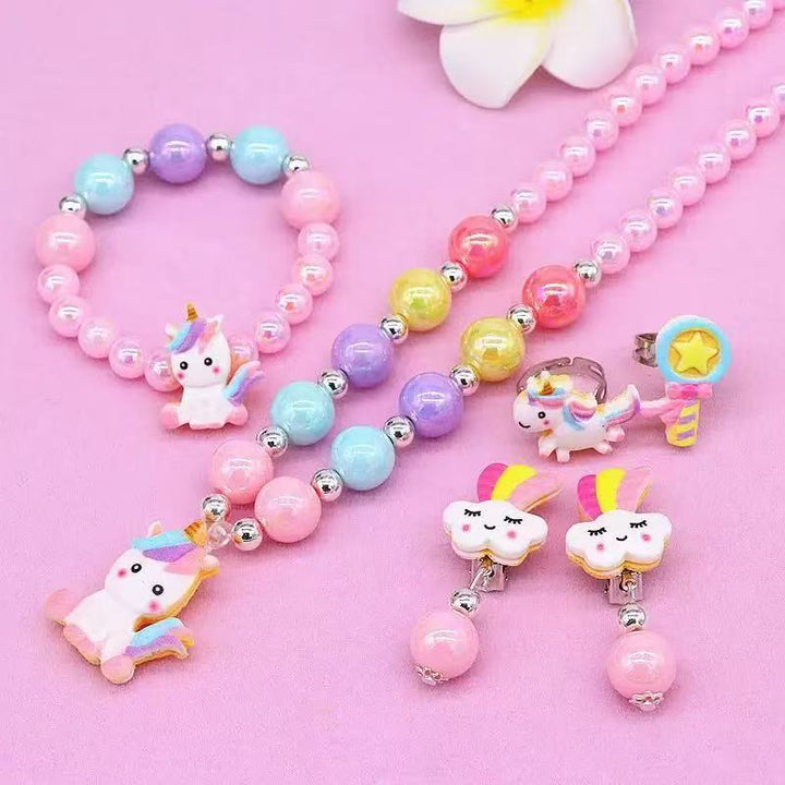 Unicorn-Themed Charm Bracelet Kalsten