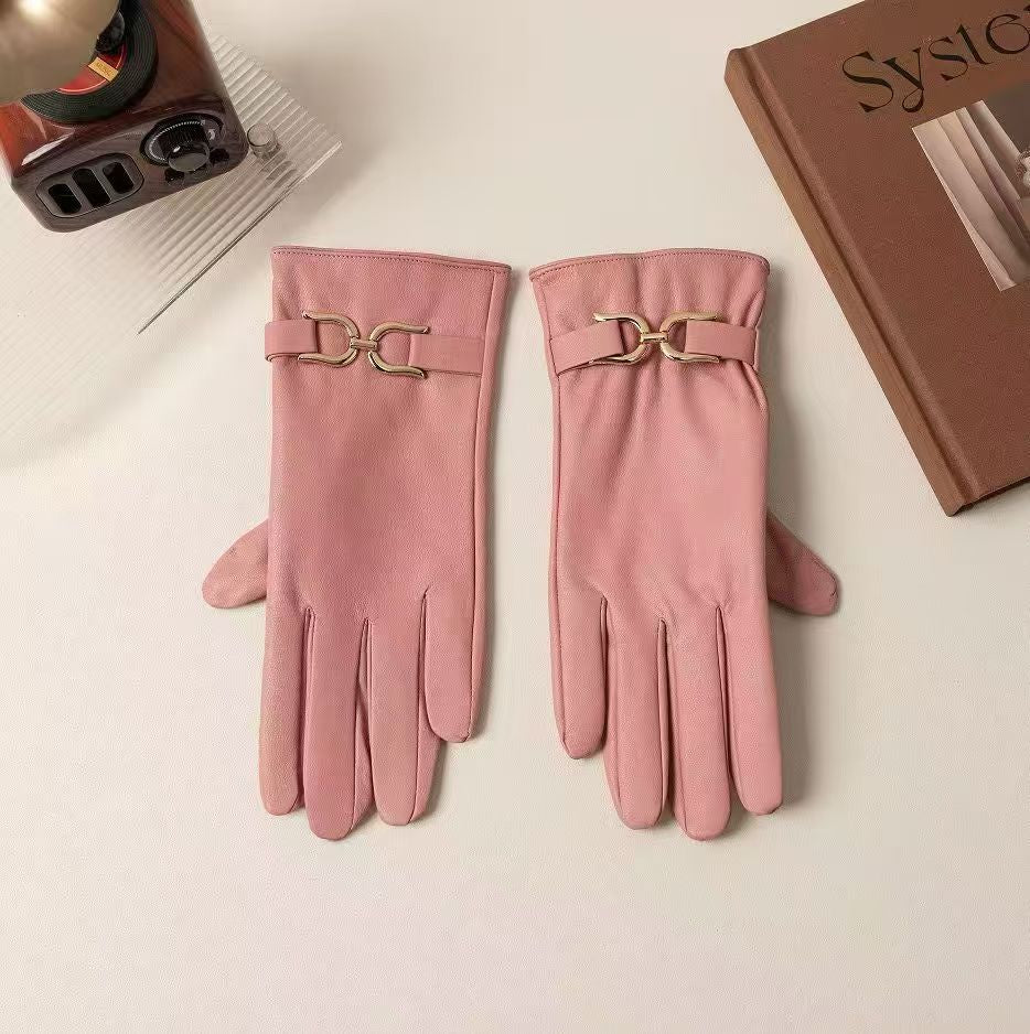 Elegant Leather Gloves with Chain Detail Kalsten