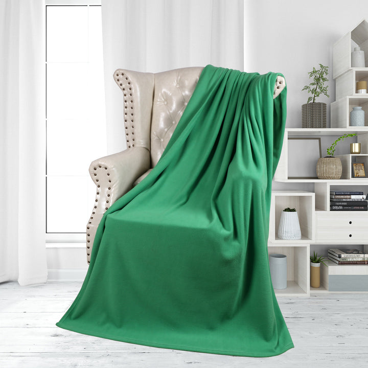 Ladies luxurious and cuddly living room blanket Kalsten