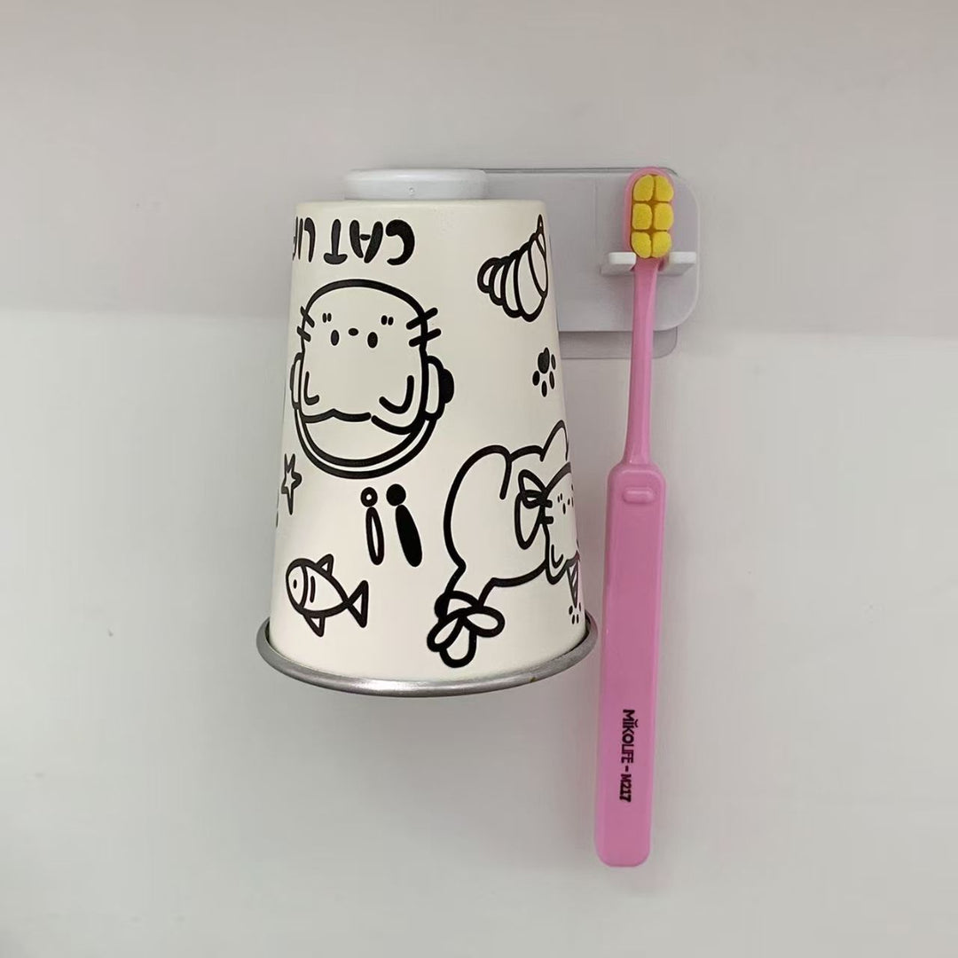 Wall-mounted toothbrush holder with playful animal design Kalsten