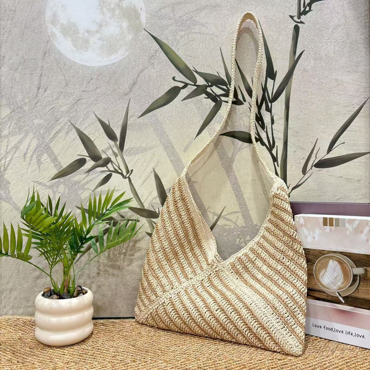 Casual straw bag with wavy pattern Kalsten