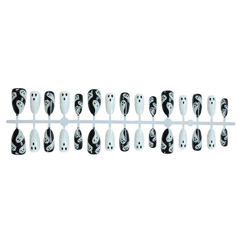 Ghost-Inspired 3D Press-On Nail Art Kalsten