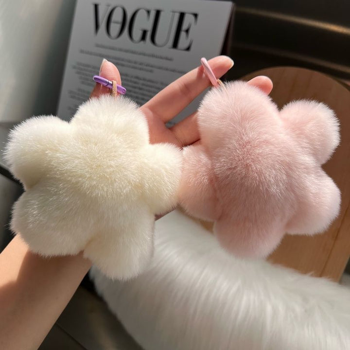 Plush Star-Shaped Hair Accessory Kalsten