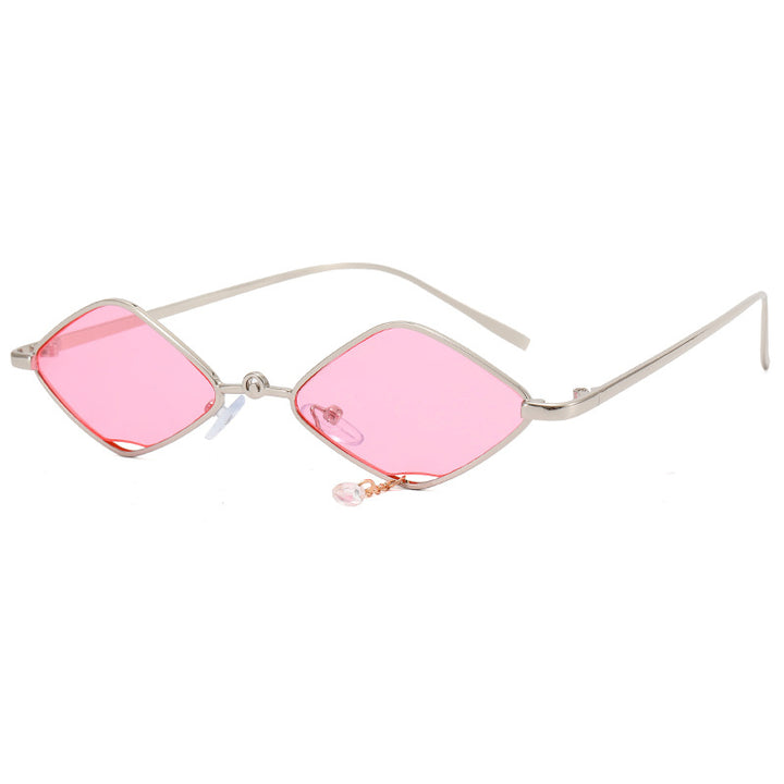 Ladies fashionable sunglasses with faceted frame Kalsten