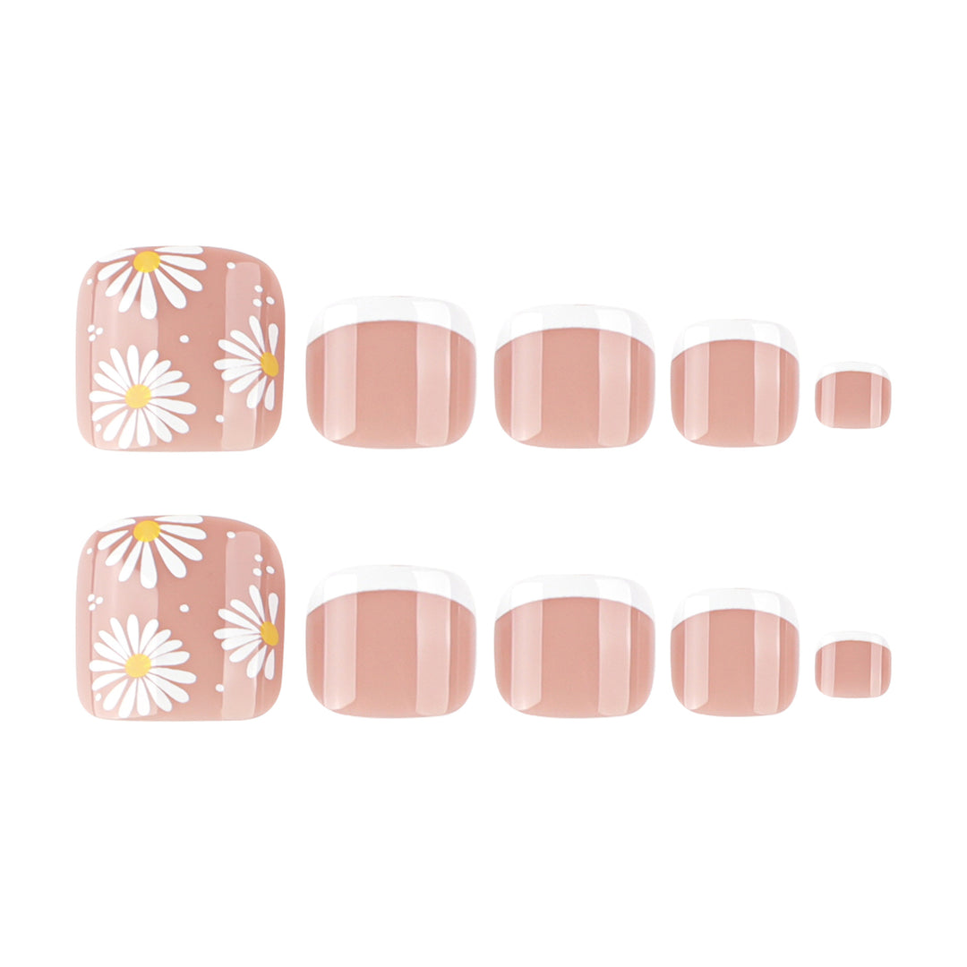 Artful toenail art with floral motifs Kalsten