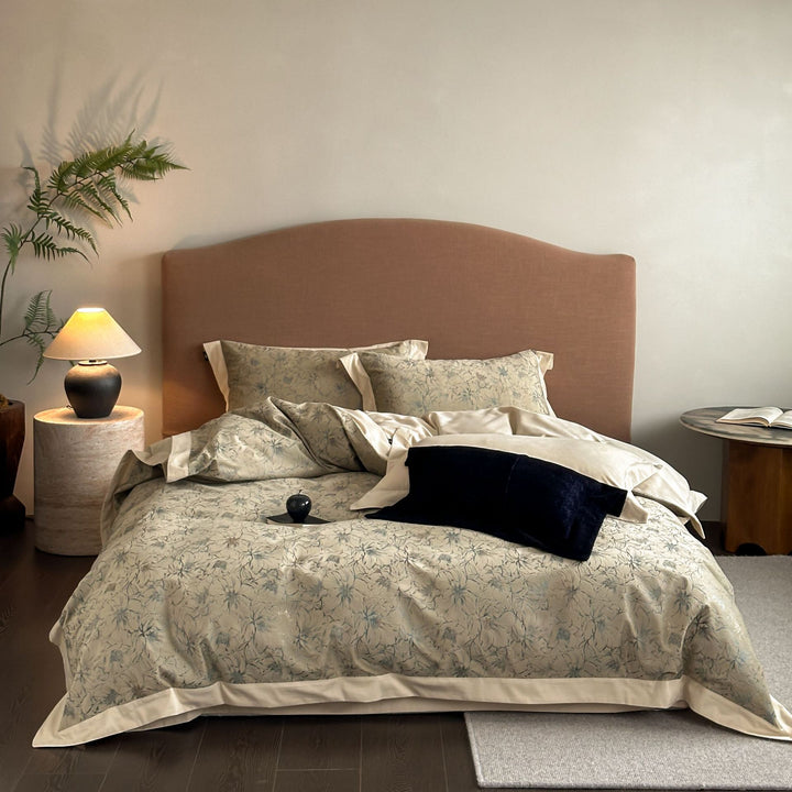 Elegant Reversible Duvet Cover and Pillowcase Set with Jacquard Flower Panel and Fine Quilted Edge