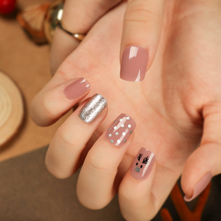 Artful Nail Art with Festive Accents Kalsten