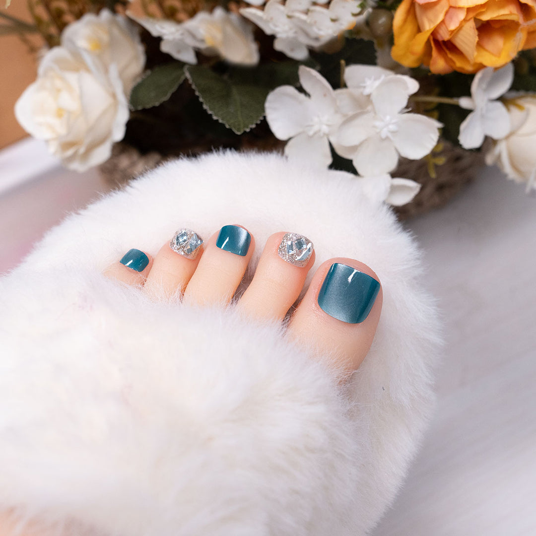 Decorative Glittered Toe Nail Art