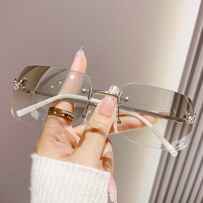 Women's fashion sunglasses with unique frame and luxurious accents Kalsten