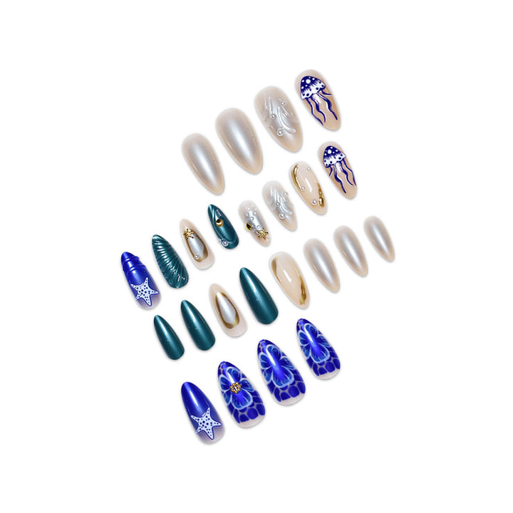 Artistic Beach-Inspired Press-On Nail Art Kalsten