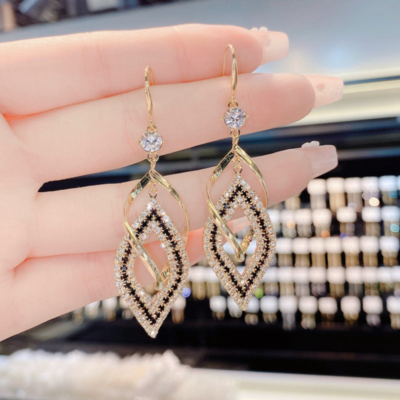 Statet Dangle Earrings Kalsten