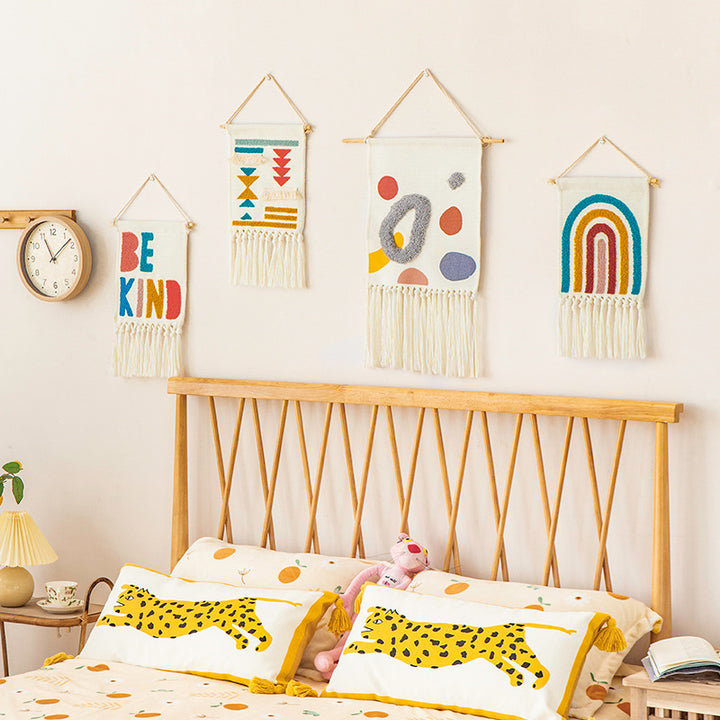 Boho wall hanging made of woven cotton with hand-tufted appliqués and fringes Kalsten