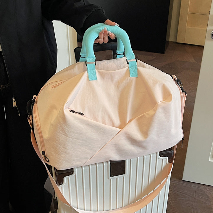 Sleek Minimalist Travel Duffel Kalsten