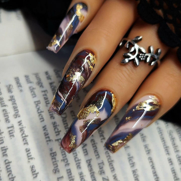 Artificial nails with luxurious design Kalsten